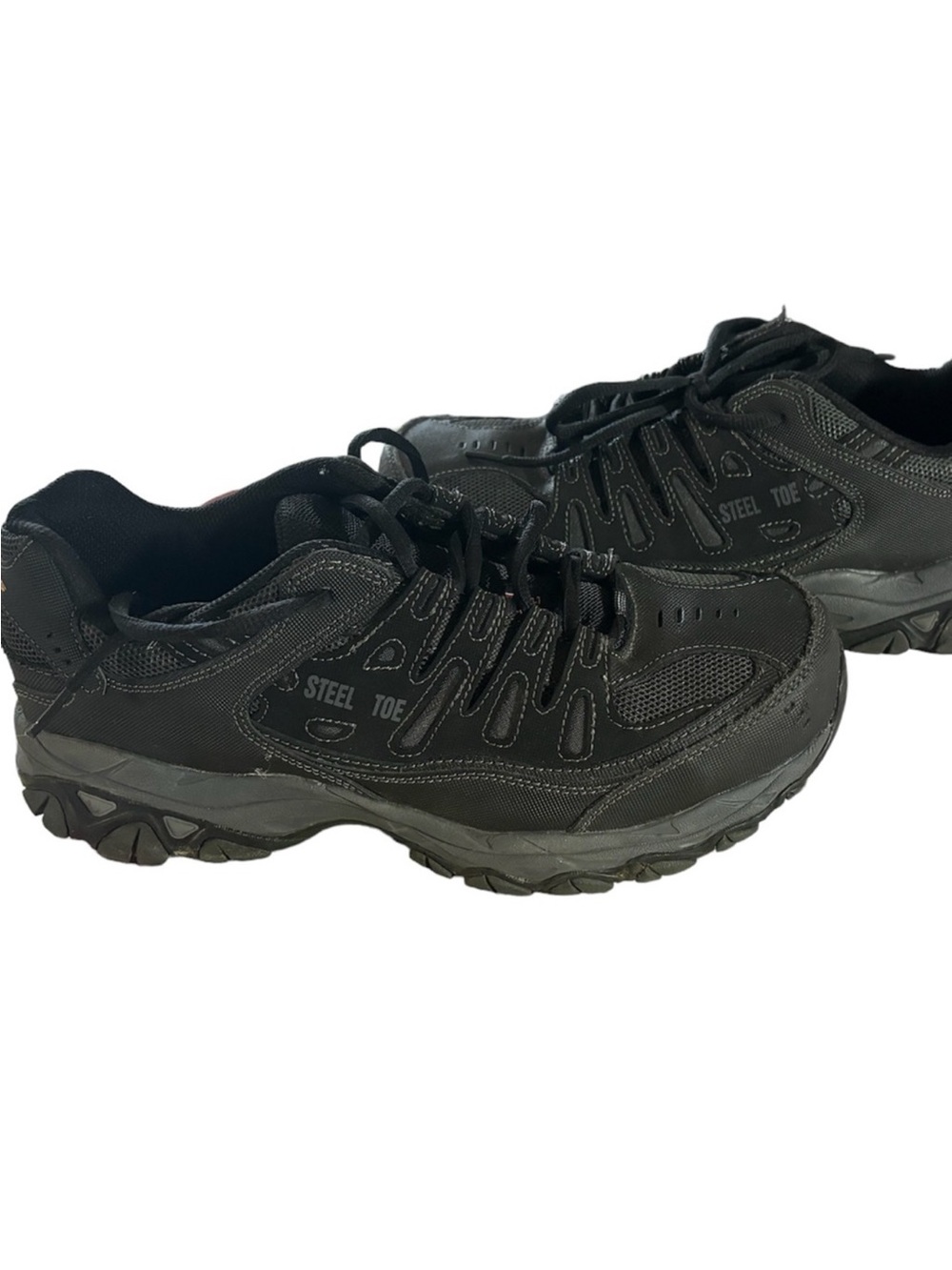 Skechers RelaxedFit Memory Foam steel toe sneakers size 8 men’s